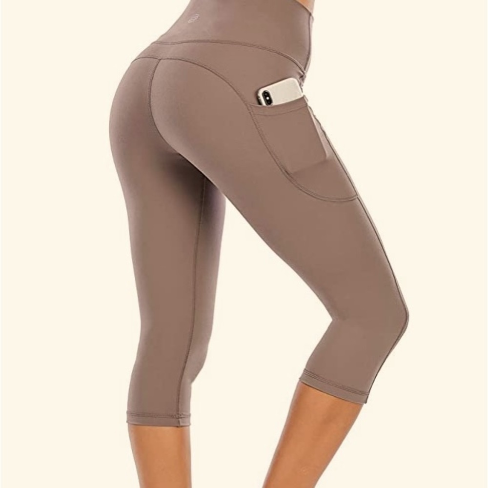 Steppe High Waisted Yoga Capris